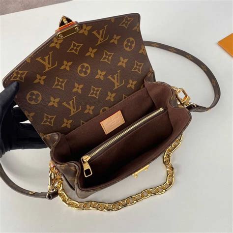 Products by Louis Vuitton: Pochette Métis Bag